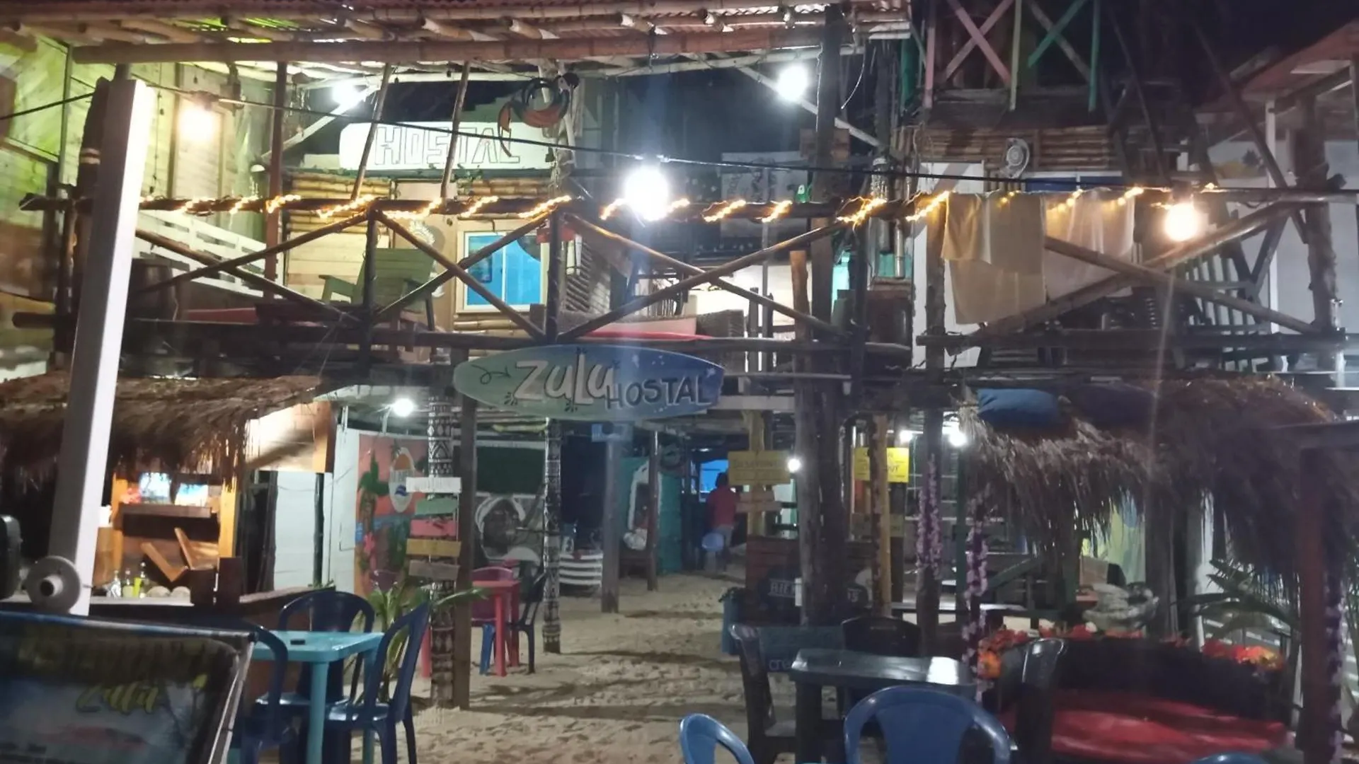 Afronautica Zulu Hostal Cano de Loro Colombia