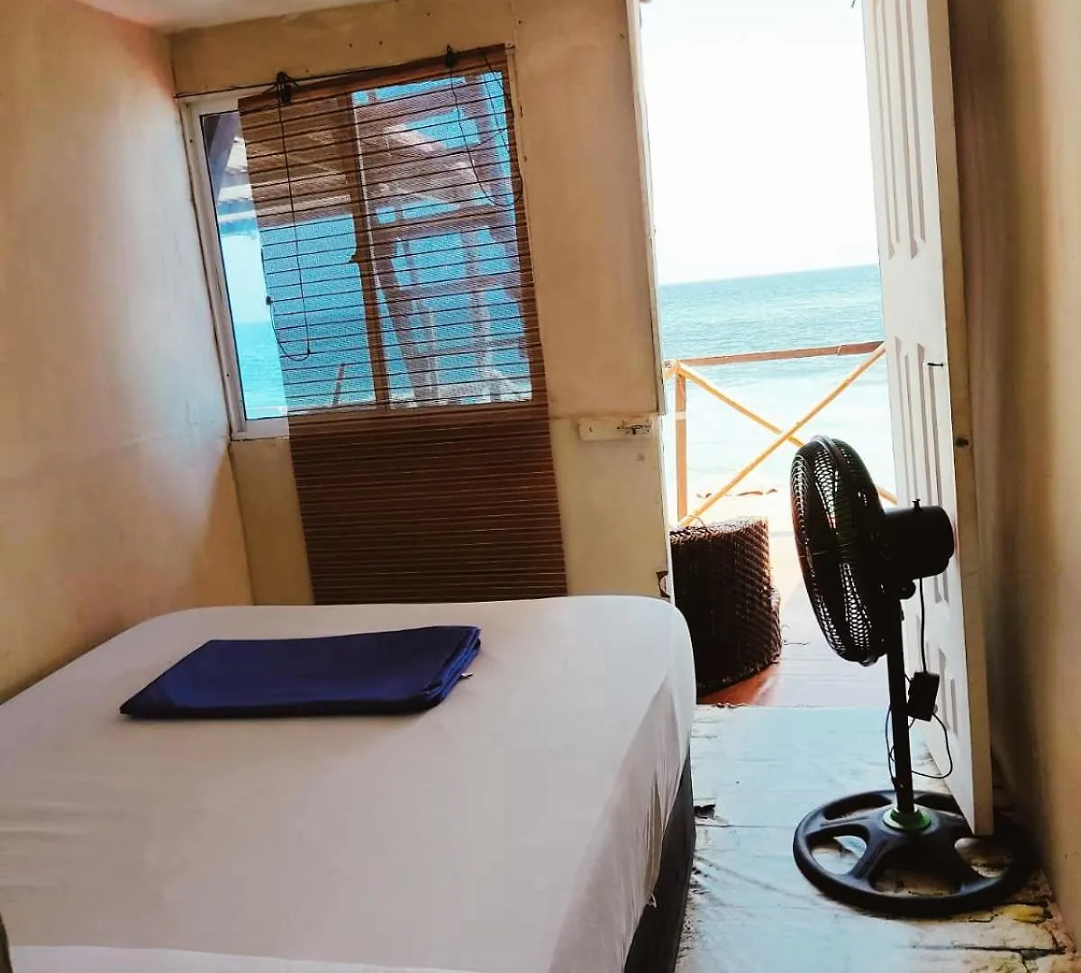 Afronautica Zulu Hostal Cano de Loro 0*,