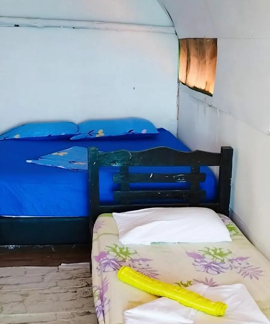 Afronautica Zulu Hostal Cano de Loro